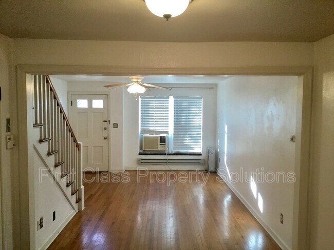 Foto del edificio - 817 NW 13th St
