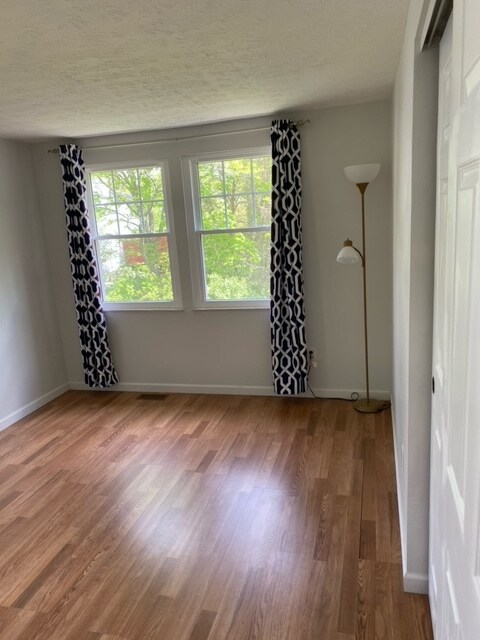 Building Photo - 888 Woodlyn Dr S