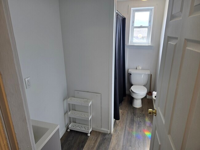 Building Photo - 362 1st Ave