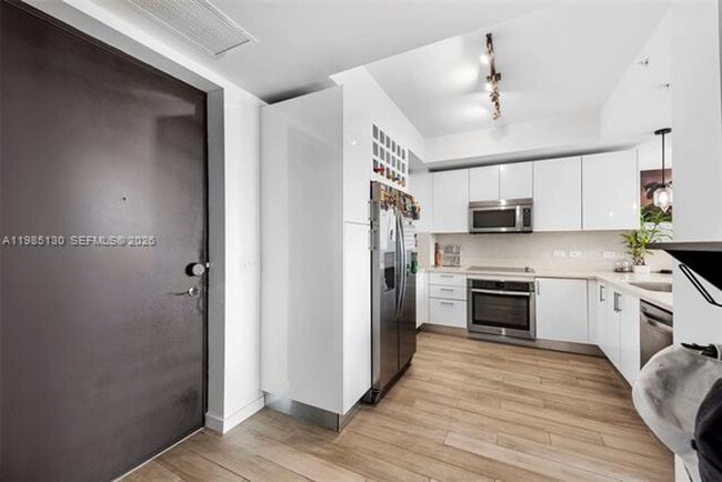 Photo - 999 SW 1st Ave Apartment