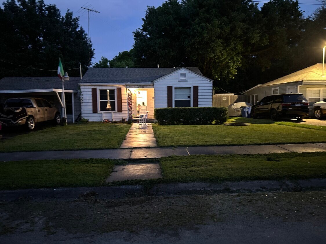 Primary Photo - 312 Cliffdale Ave