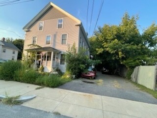 Building Photo - 86 Oak St