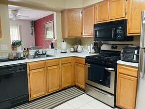 Building Photo - 2607 Stokes Rd