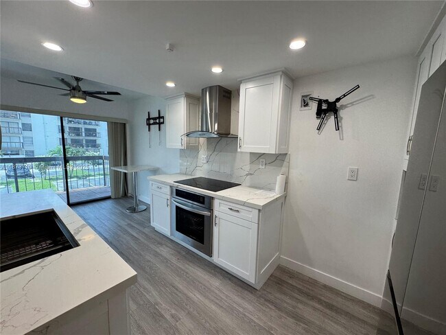 Foto del edificio - 1300 SW 122nd Ave