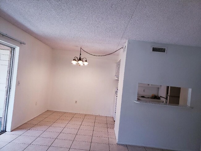 Building Photo - 1157 Calle del Norte