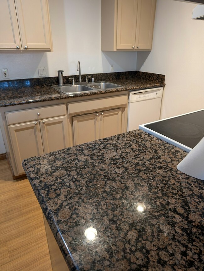 Building Photo - 1106 Morton Ct