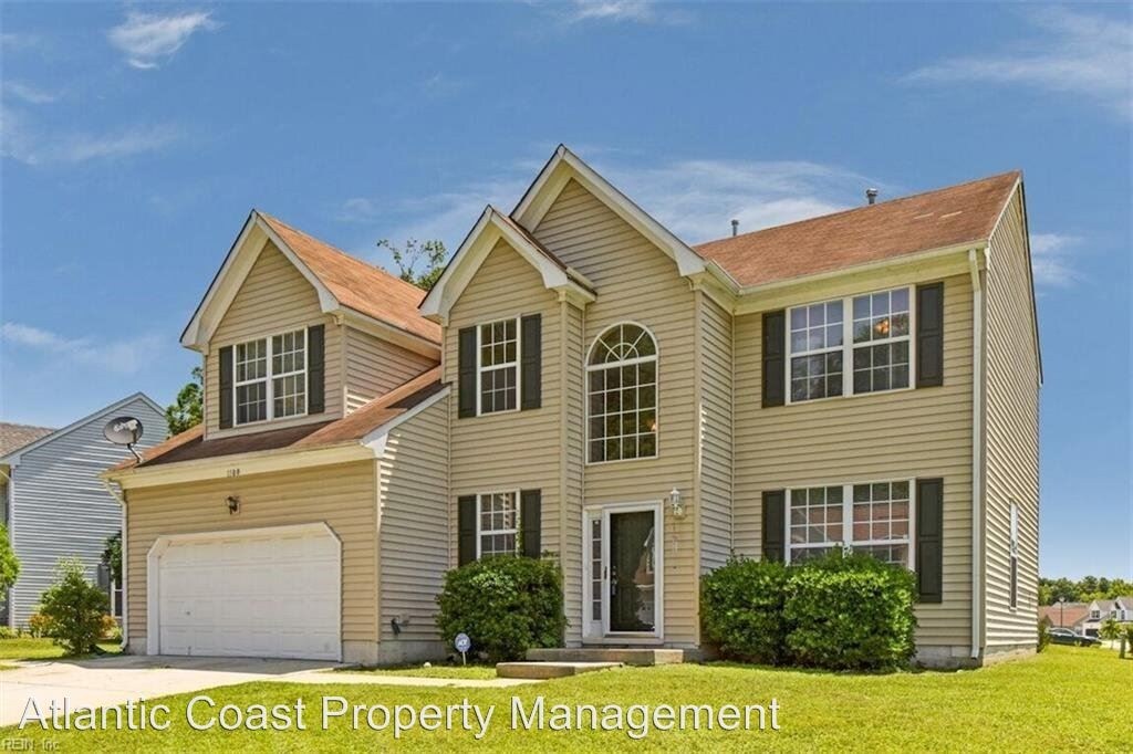 Primary Photo - 4 br, 2.5 bath House - 1100 Pin Oak Drive