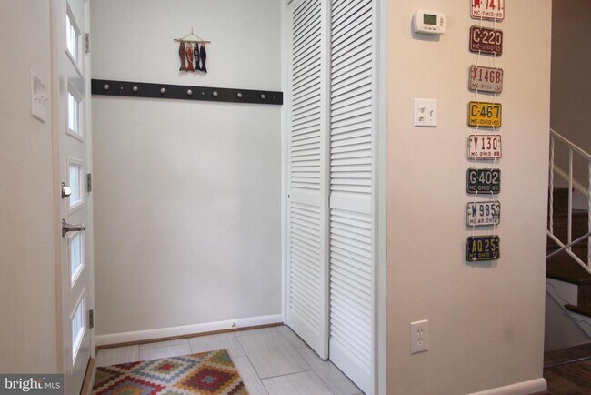 Foto del edificio - 1421 Mayflower Dr