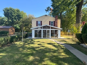 Building Photo - 505 Diamond Alley