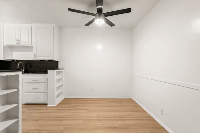 Interior Photo - 1254 Orange