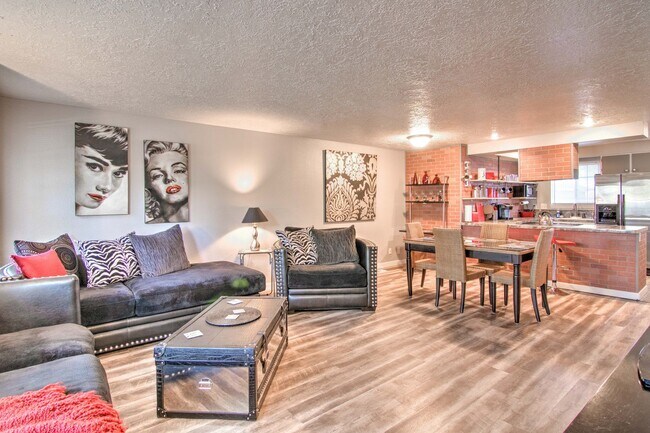 Foto del edificio - 3736 Rose Hill St
