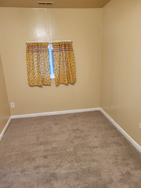 Building Photo - 1435 E Iliff Ave