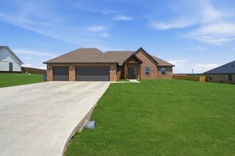 Building Photo - 4254 Mesa Dr