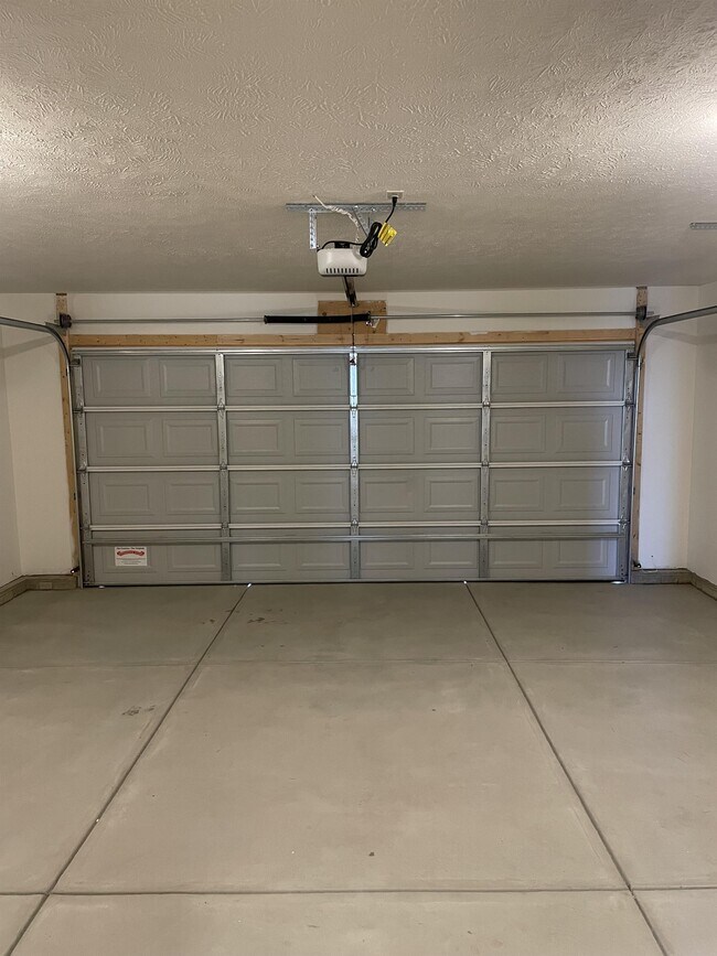 Foto del edificio - 1400 Cedar Cv Rd