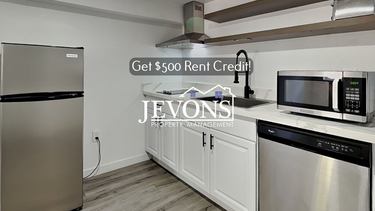 Foto principal - 630 N Skyline Dr