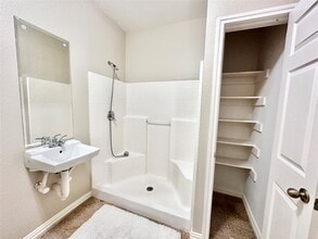 Building Photo - 9400 Bellaire Blvd