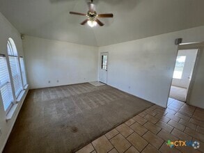 Building Photo - 3414 Crescent Dr
