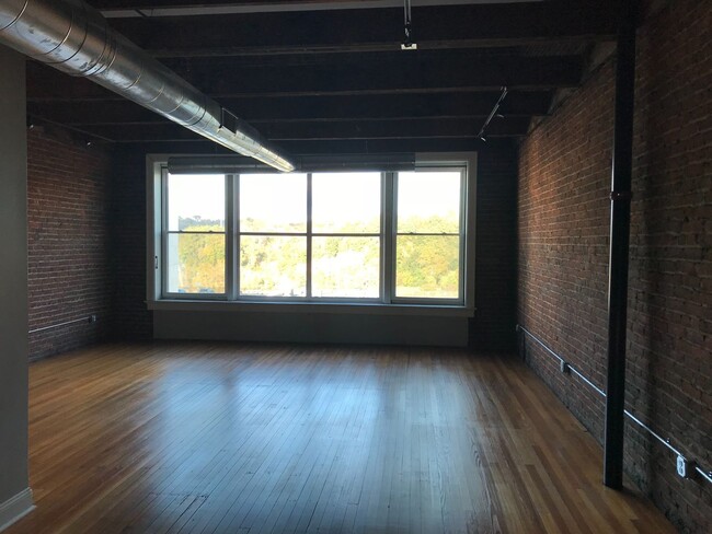 Building Photo - COMING SOON - Benny's 2 Bedroom Loft on Ma...