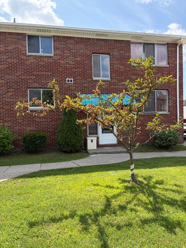 Foto del edificio - 562 Kenmore Ave