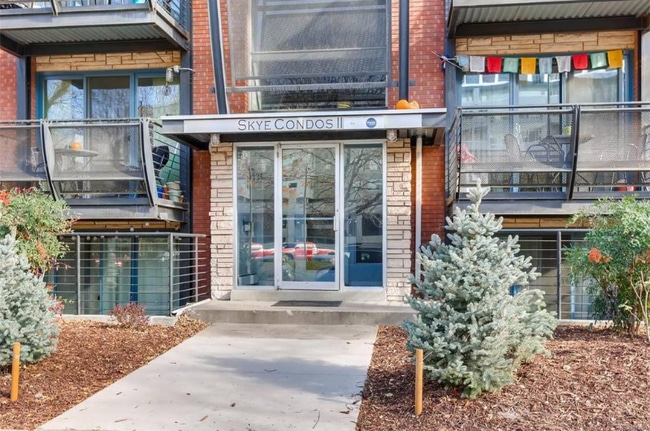 Photo - 1336 Logan St (Denver, CO) Apartment