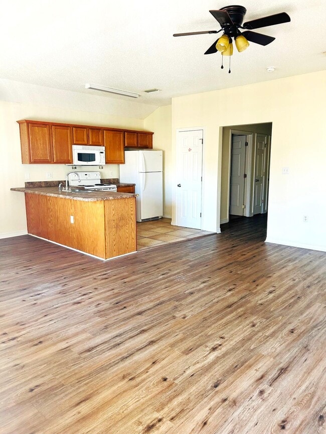 Building Photo - 53 Robys Dr