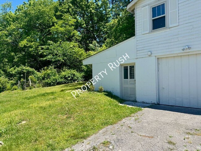 Building Photo - 1820 Tunnel Blvd