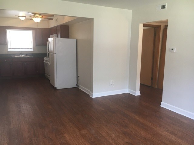 Foto del edificio - 1710 W Touhy Ave