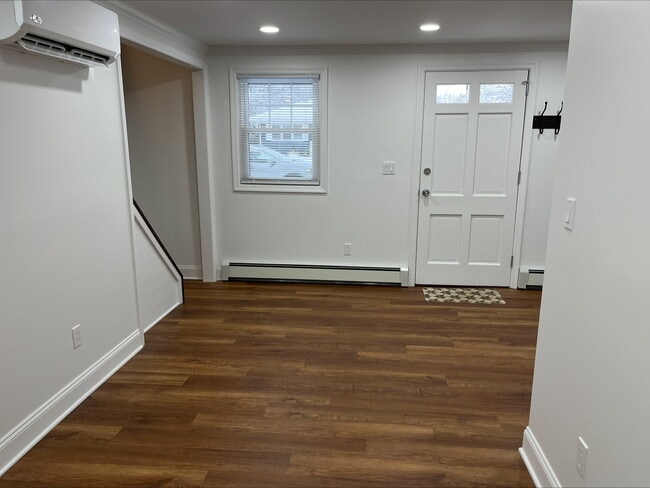 Building Photo - 26 Marvin St