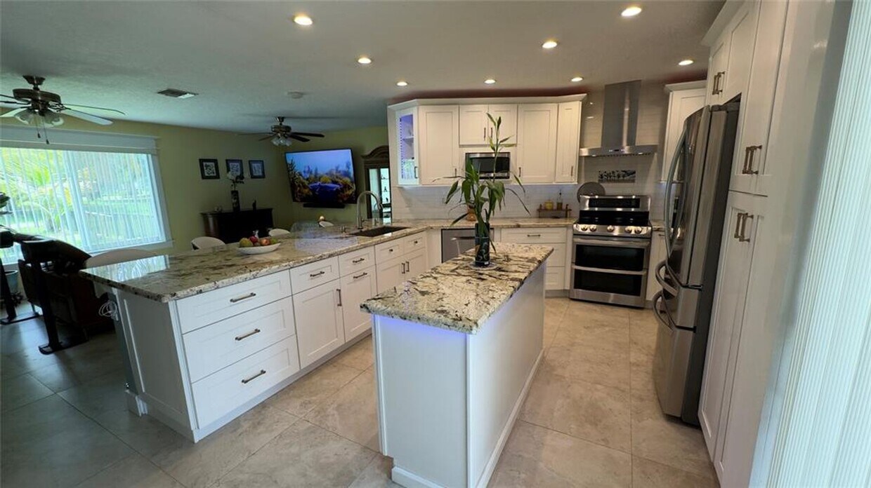 Primary Photo - 17422 Sycamore Dr W