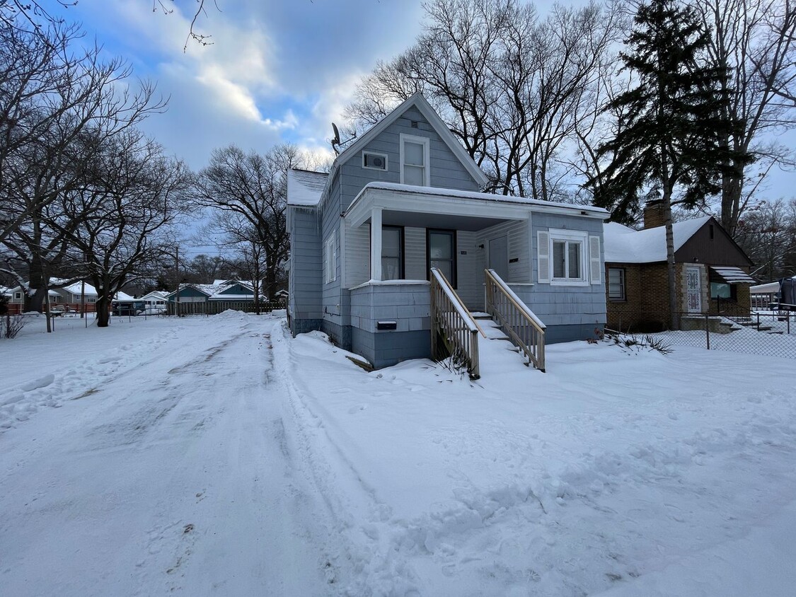 Primary Photo - Three Bedroom Home in Muskegon