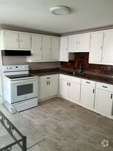 Building Photo - 8 Quigley Ct