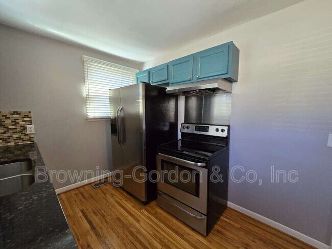 Foto del edificio - 1322 Ardee Ave