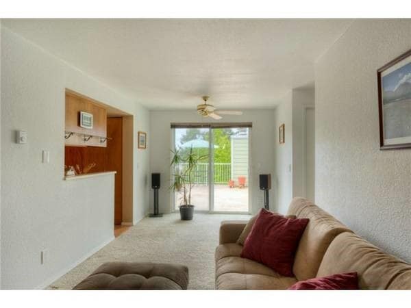 Building Photo - 9494 Woodinville - Redmond Rd NE