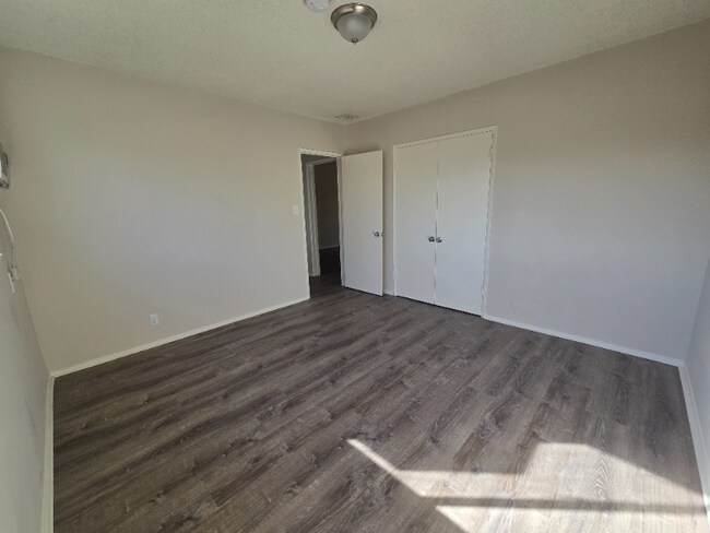 Foto del edificio - 13531 Wyandotte St