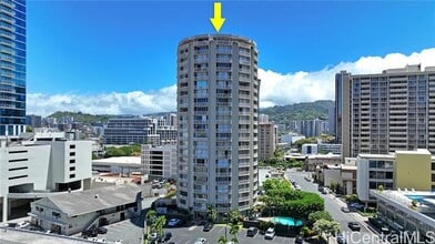 Building Photo - 750 Amana St