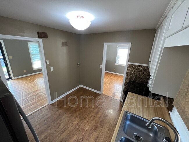 Foto del edificio - 6710 Hadley St