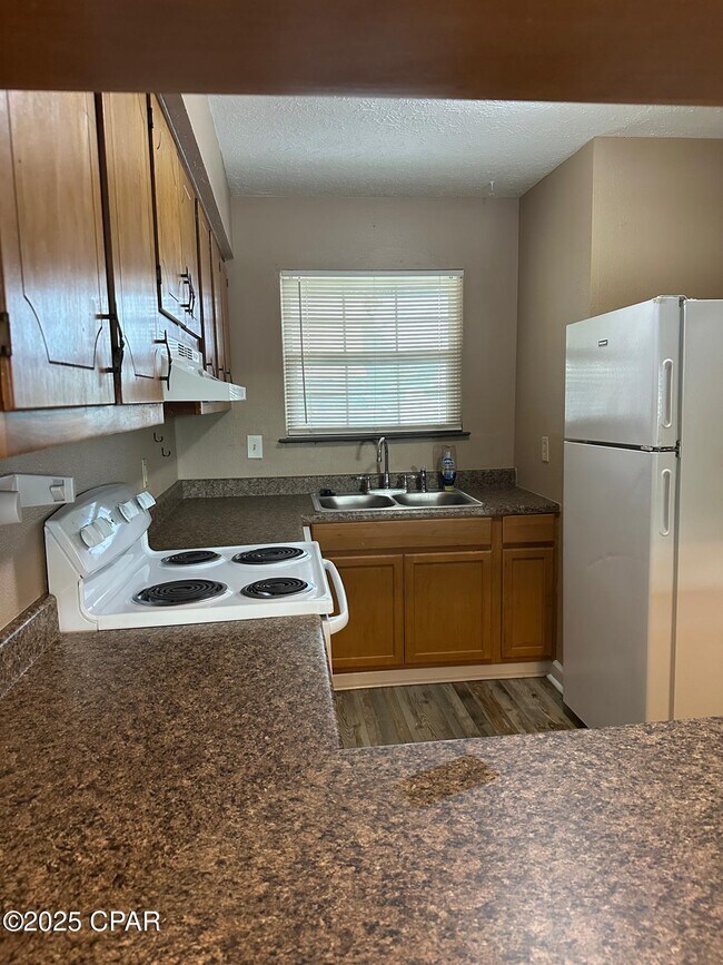Foto del edificio - 6913 Cherry St