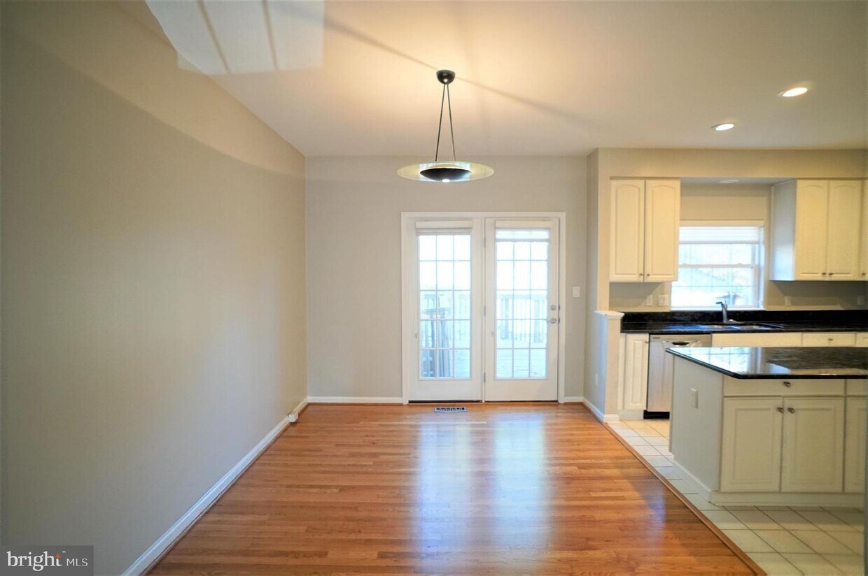 2001 N Buchanan Ct, Arlington, VA 22207 Townhome Rentals in Arlington