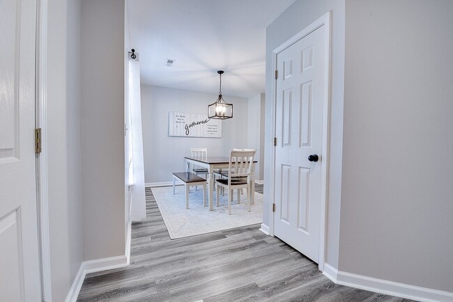 Foto del edificio - 4 BR/Loft near Simpsonville!  Lawn Maintenance included! Amenities & Close to Shopping & Restaurants