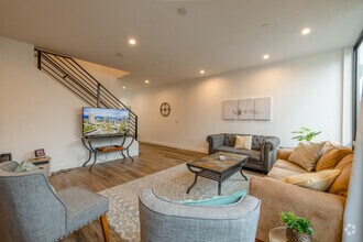 Building Photo - 2597 S 700 E