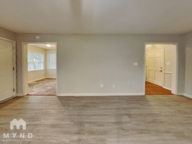 Building Photo - 606 Blazing Star Ct