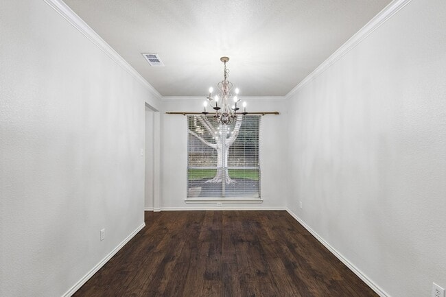 Building Photo - 2128 Clubside Dr