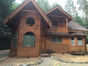 Building Photo - 3485 Winona Rd