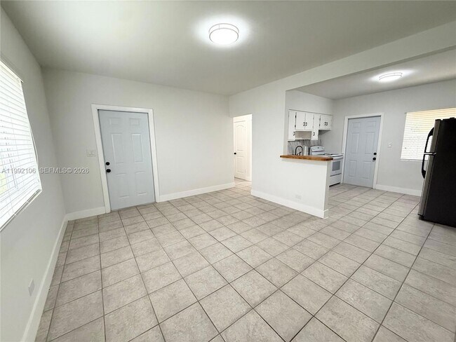 Foto del edificio - 2213 Madison St