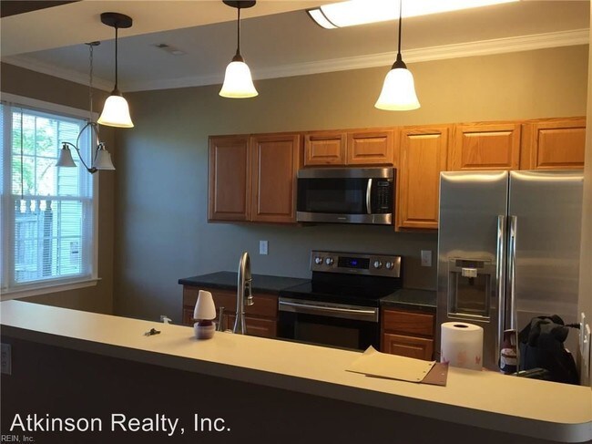 Building Photo - 1107 Killington Arch