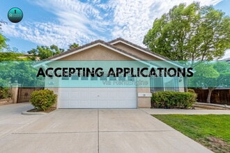 Building Photo - 890 Shepard Crest Dr