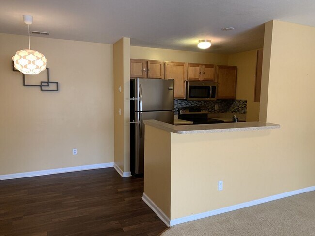 Building Photo - 3-BDR 2-BATH CONDO IN GRAND LEDGE - Cat Fr...