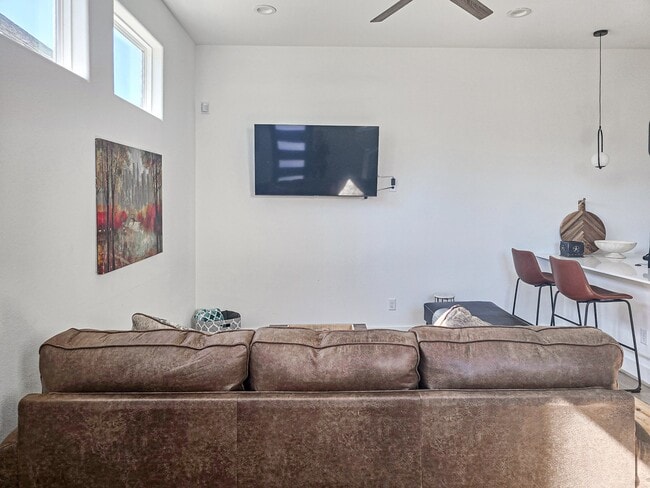 Foto del edificio - 203 Danna Ln