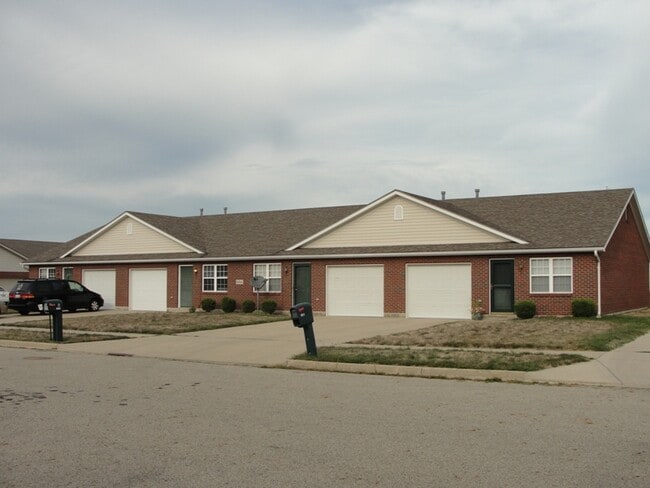 Building Photo - 2711 Fairmont Ct