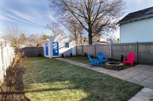 Building Photo - 58 Ripley St